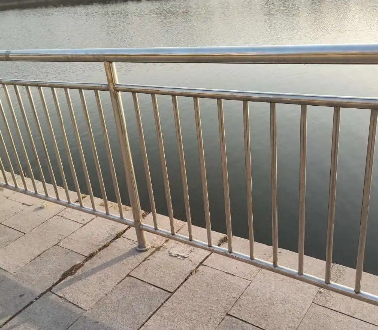 不銹鋼護(hù)欄