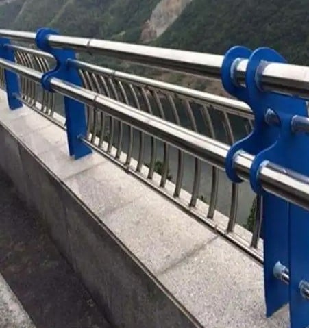 橋梁護(hù)欄