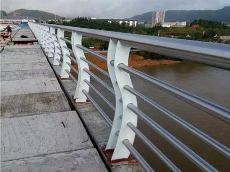 橋梁護(hù)欄