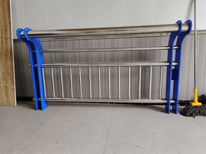 不銹鋼復(fù)合管護(hù)欄