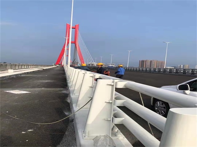 防撞護(hù)欄用到哪些技術(shù)