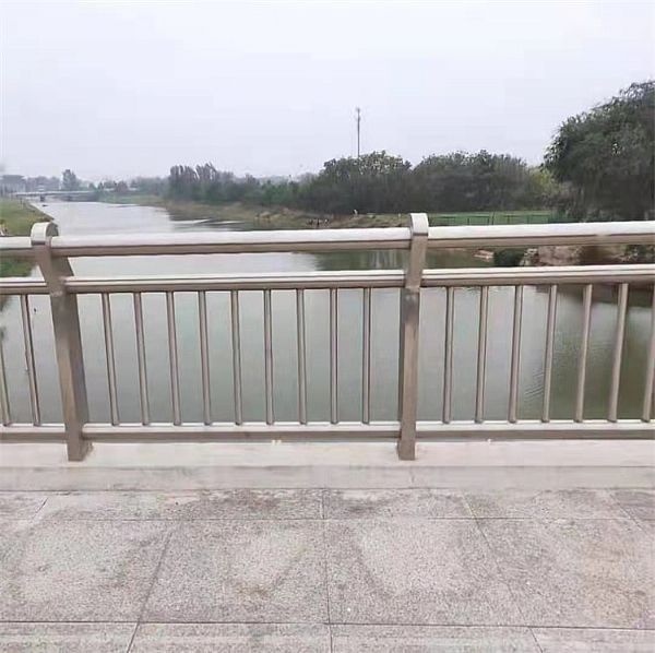 不銹鋼護(hù)欄